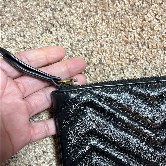1963 Gucci Black Quilted Clutch with Gold Logo - Picture 3 of 8